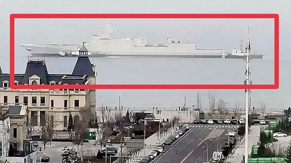 忽悠还是鬼才？为什么中国喜欢把解放军的巨舰拍成渔船？